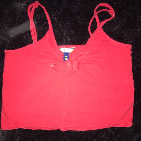 Red crop top with tie in front, size medium - Picture 2 of 2